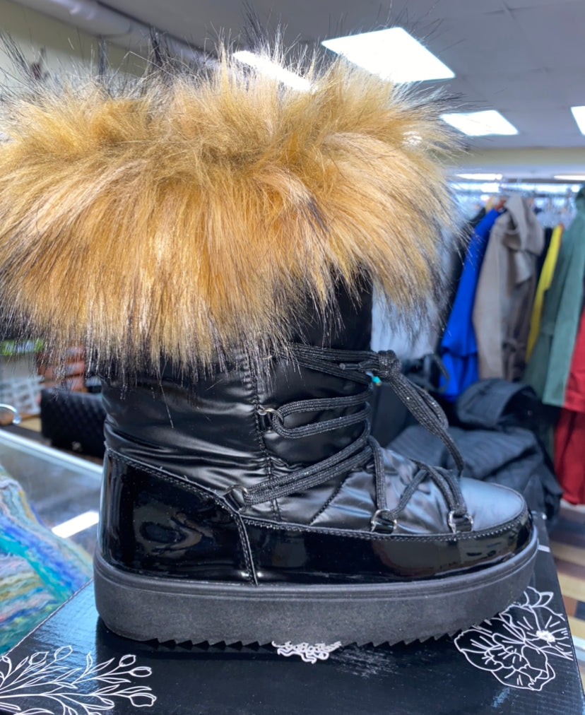 CLEARANCE $25 Black Moon Boots